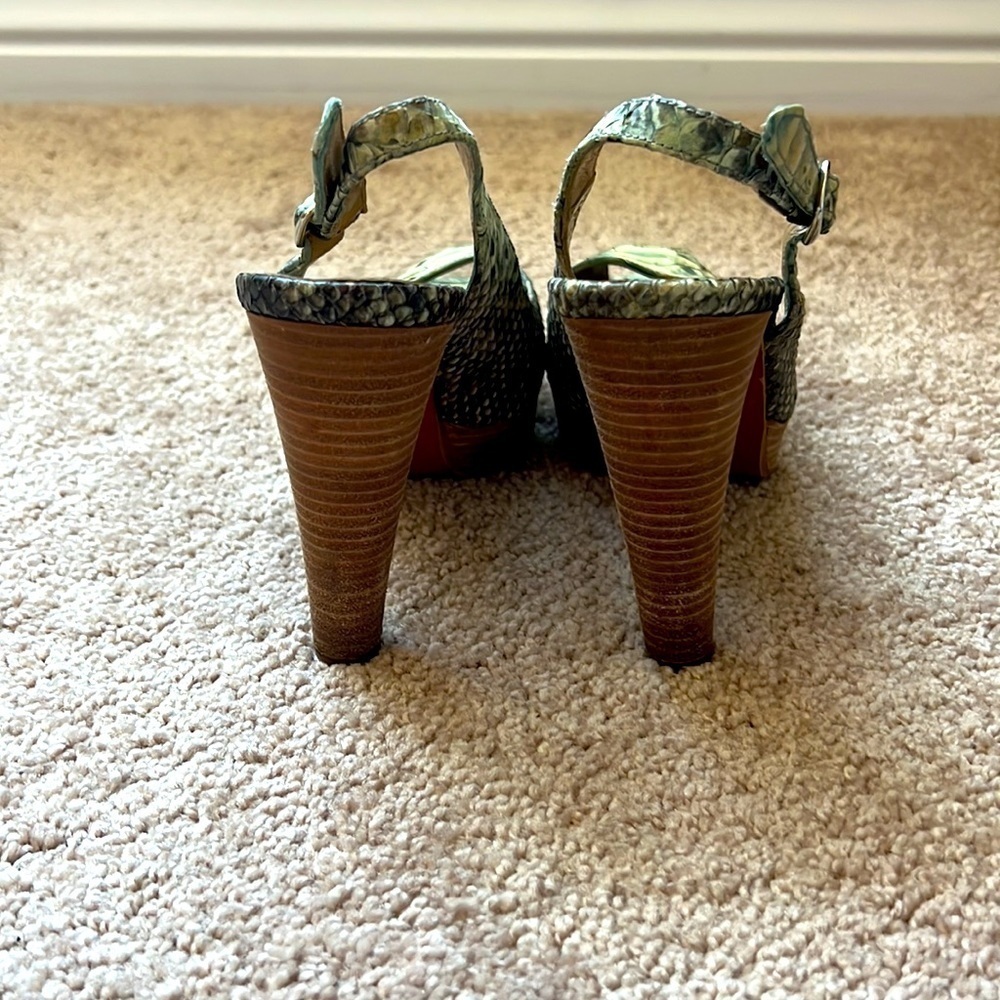 Stuart Weitzman 100% Python Platform Peep Toe Sli… - image 3